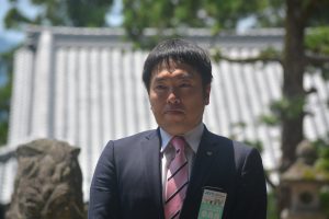 千壽智明　ブロック大会運営委員会委員長による挨拶 本ブロック大会を中心となり企画・運営しました。大会を直前にして引き締まった表情です。