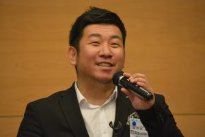 JCボックス 総務委員会　峯野耕一　君 JCI国際アカデミーに参加した感想を述べてくれました。