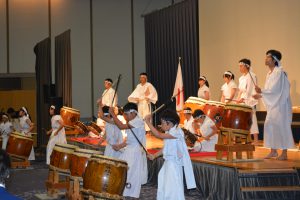 森憲司理事長による挨拶の後は、別府浜脇子ども太鼓と別府青年介会議所の勇志とのコラボレーションによる太鼓の演武のパフォーマンスが披露されました。