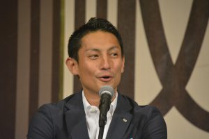 西貴之特別顧問による講評 「学ぶべき時は学ぶ、遊ぶべき時は遊ぶ」メリハリの大切さをお話してくれ、本例会企画について、多くのメンバーの笑顔を見ることができた良い企画であったとの講評をいただきました。