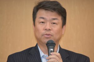 佐藤嘉洋監事による講評 新入会員を育てるうえで大事なことは、いろんな所に連れて行き、いろんな人に会わせることであることなどについて、お話してくださりました。